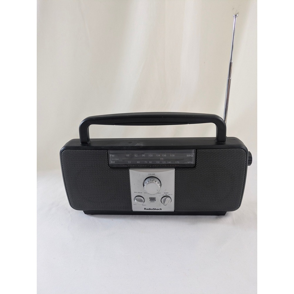 RadioShack 12-832 Stereo Mate Portable AM FM Radio Vintage Black Silver Handheld